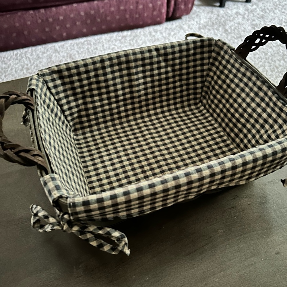 ❗️SOLD ❗️Longaberger Basket 🧺